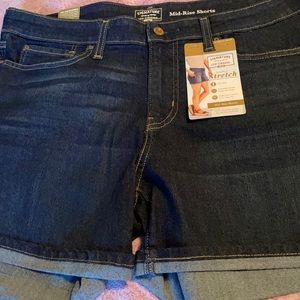 NWT Levi’s Sz 16 Denim shorts